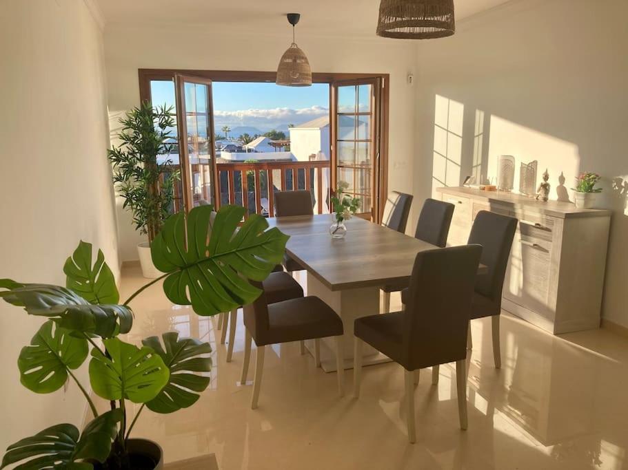 Luxury 4-Bedroom Villa With Heated Pool + Sea View Playa Blanca  Extérieur photo