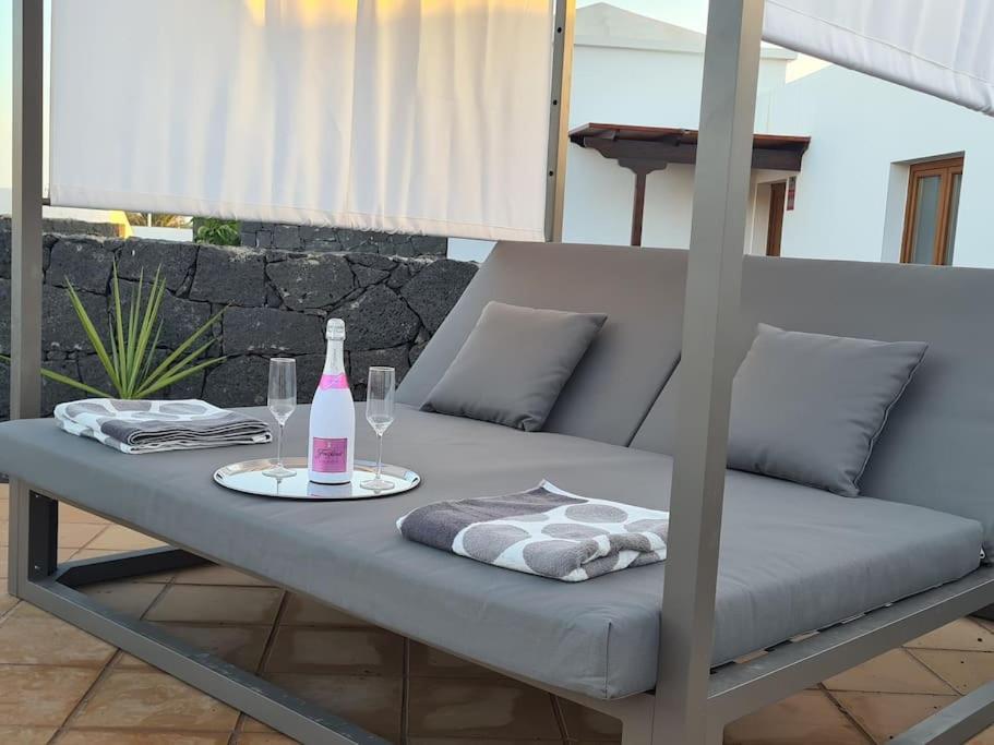 Luxury 4-Bedroom Villa With Heated Pool + Sea View Playa Blanca  Extérieur photo