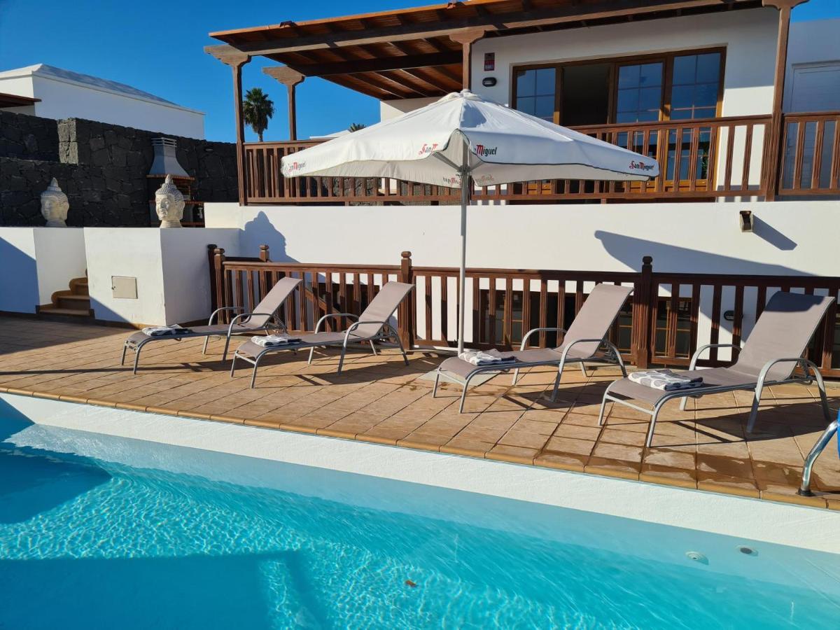 Luxury 4-Bedroom Villa With Heated Pool + Sea View Playa Blanca  Extérieur photo