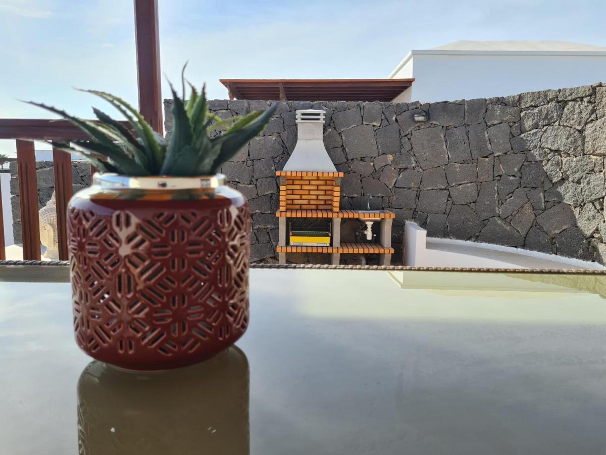 Luxury 4-Bedroom Villa With Heated Pool + Sea View Playa Blanca  Extérieur photo