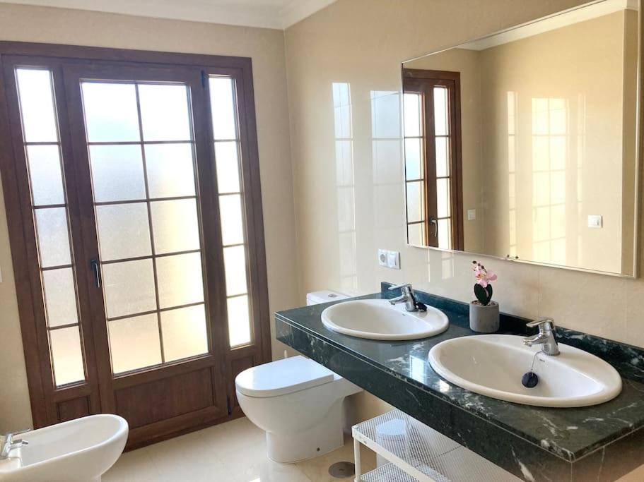 Luxury 4-Bedroom Villa With Heated Pool + Sea View Playa Blanca  Extérieur photo