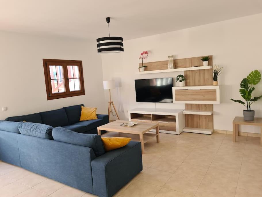 Luxury 4-Bedroom Villa With Heated Pool + Sea View Playa Blanca  Extérieur photo