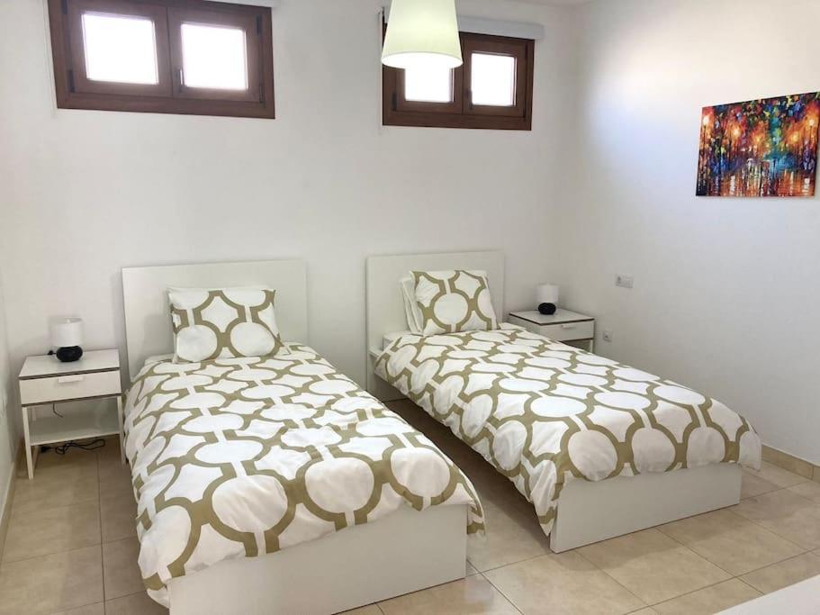 Luxury 4-Bedroom Villa With Heated Pool + Sea View Playa Blanca  Extérieur photo